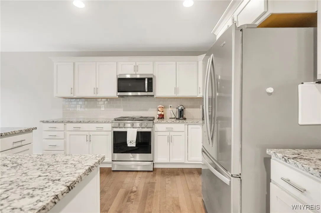172 Northill Drive B, Amherst, New York 14221, Amherst, New York 14221, 3 Bedrooms Bedrooms, 7 Rooms Rooms,2 BathroomsBathrooms,Residential,Closed,172 Northill Drive B, Amherst, New York 14221,0,B1612815