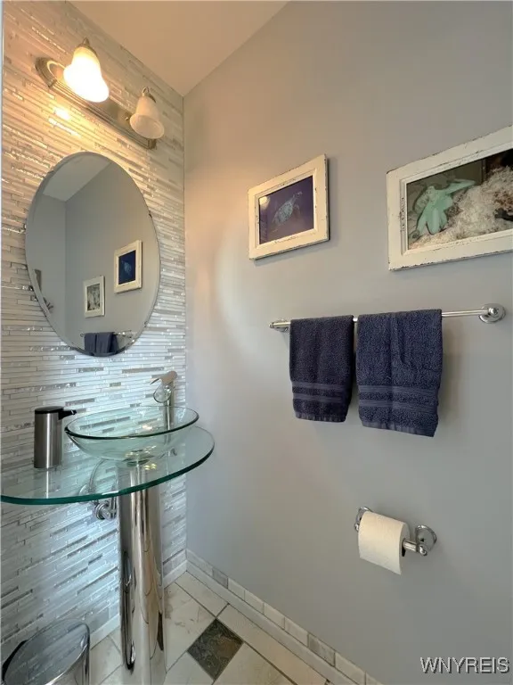 5046 Woodway Court, Hamburg, New York 14075, Hamburg, New York 14075, 4 Bedrooms Bedrooms, 9 Rooms Rooms,2 BathroomsBathrooms,Residential,Closed,5046 Woodway Court, Hamburg, New York 14075,B1613615