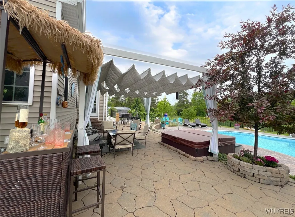 5046 Woodway Court, Hamburg, New York 14075, Hamburg, New York 14075, 4 Bedrooms Bedrooms, 9 Rooms Rooms,2 BathroomsBathrooms,Residential,Closed,5046 Woodway Court, Hamburg, New York 14075,B1613615
