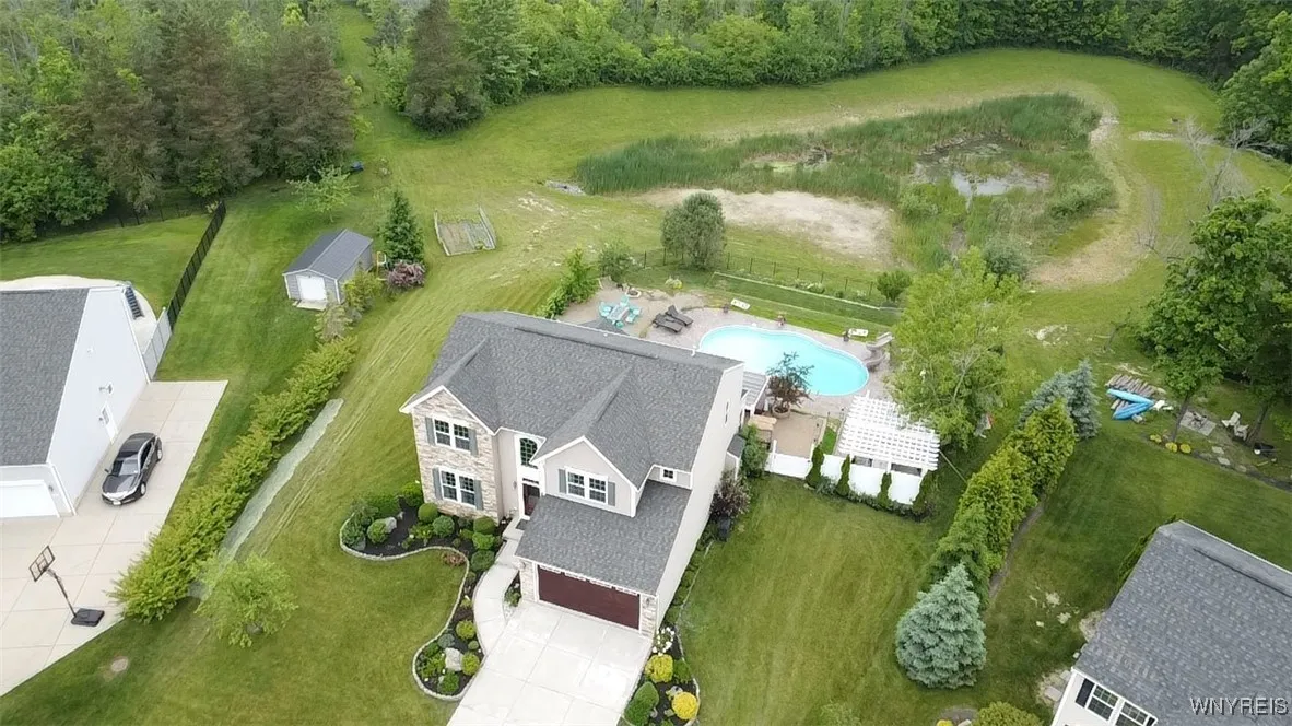 5046 Woodway Court, Hamburg, New York 14075, Hamburg, New York 14075, 4 Bedrooms Bedrooms, 9 Rooms Rooms,2 BathroomsBathrooms,Residential,Closed,5046 Woodway Court, Hamburg, New York 14075,B1613615