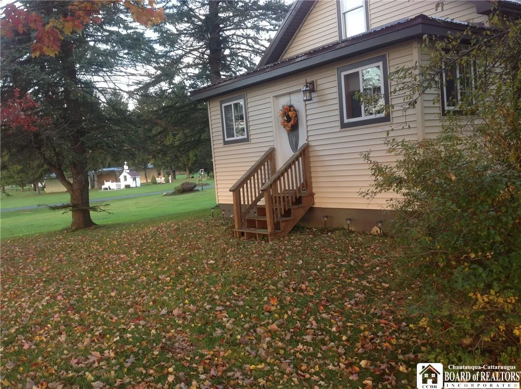 5757 Route 98, Great Valley, New York 14741, Great Valley, New York 14741, 3 Bedrooms Bedrooms, 8 Rooms Rooms,1 BathroomBathrooms,Residential,Closed,5757 Route 98, Great Valley, New York 14741,0,R1613572