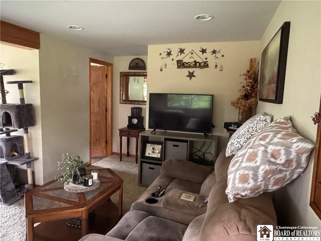 5757 Route 98, Great Valley, New York 14741, Great Valley, New York 14741, 3 Bedrooms Bedrooms, 8 Rooms Rooms,1 BathroomBathrooms,Residential,Closed,5757 Route 98, Great Valley, New York 14741,0,R1613572