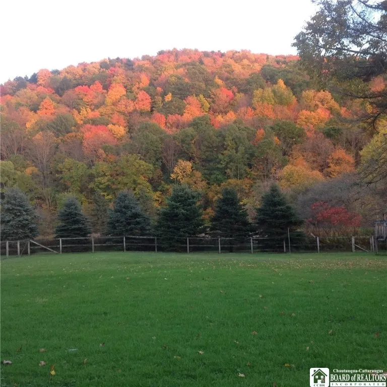 5757 Route 98, Great Valley, New York 14741, Great Valley, New York 14741, 3 Bedrooms Bedrooms, 8 Rooms Rooms,1 BathroomBathrooms,Residential,Closed,5757 Route 98, Great Valley, New York 14741,0,R1613572