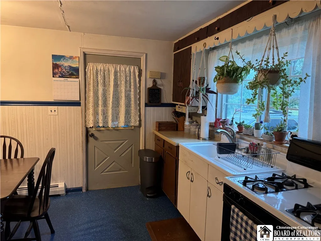 5757 Route 98, Great Valley, New York 14741, Great Valley, New York 14741, 3 Bedrooms Bedrooms, 8 Rooms Rooms,1 BathroomBathrooms,Residential,Closed,5757 Route 98, Great Valley, New York 14741,0,R1613572