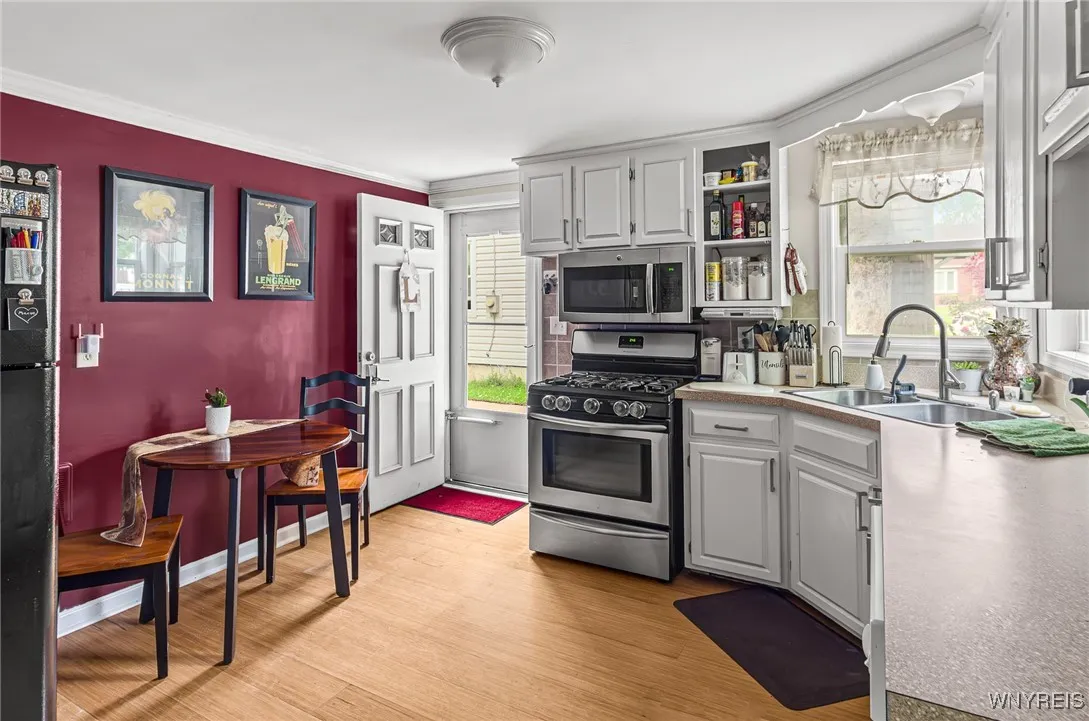236 Commodore Terrace, Cheektowaga, New York 14225, Cheektowaga, New York 14225, 3 Bedrooms Bedrooms, 5 Rooms Rooms,1 BathroomBathrooms,Residential,Closed,236 Commodore Terrace, Cheektowaga, New York 14225,B1611527