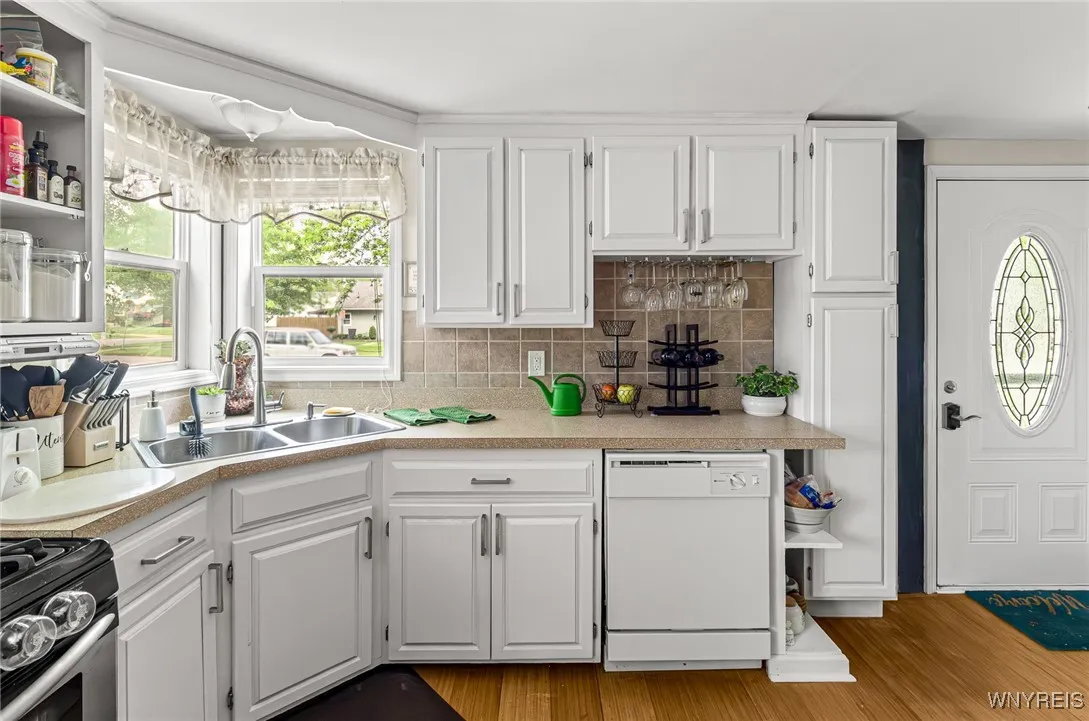 236 Commodore Terrace, Cheektowaga, New York 14225, Cheektowaga, New York 14225, 3 Bedrooms Bedrooms, 5 Rooms Rooms,1 BathroomBathrooms,Residential,Closed,236 Commodore Terrace, Cheektowaga, New York 14225,B1611527