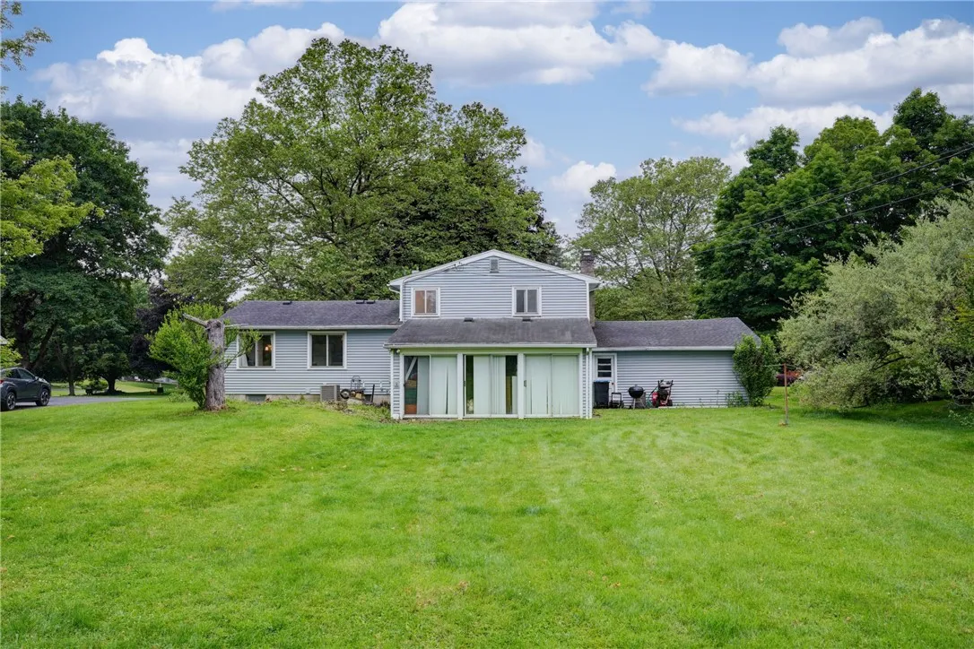 31 Wedgewood Drive, Penfield, New York 14526, Penfield, New York 14526, 3 Bedrooms Bedrooms, 8 Rooms Rooms,1 BathroomBathrooms,Residential,Closed,31 Wedgewood Drive, Penfield, New York 14526,0,R1609427