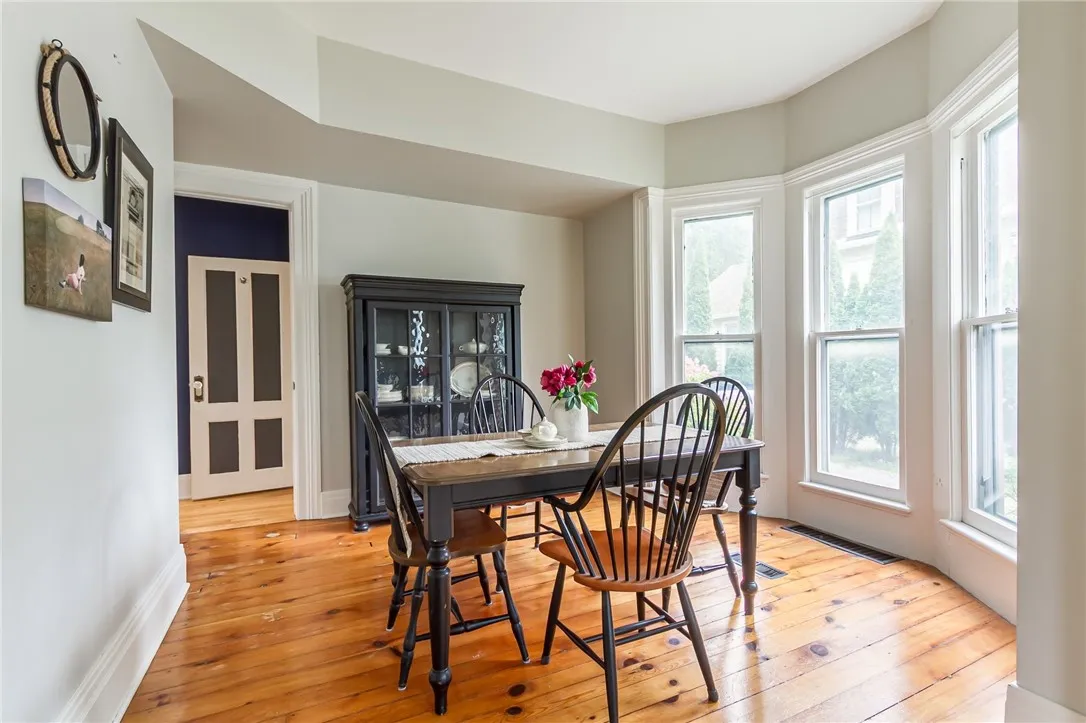 76 West Main Street, Mendon, New York 14472, Mendon, New York 14472, 4 Bedrooms Bedrooms, 8 Rooms Rooms,2 BathroomsBathrooms,Residential,Closed,76 West Main Street, Mendon, New York 14472,0,R1613045