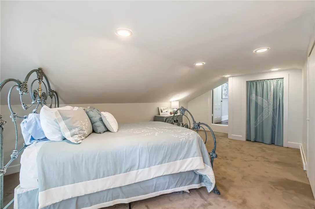 76 West Main Street, Mendon, New York 14472, Mendon, New York 14472, 4 Bedrooms Bedrooms, 8 Rooms Rooms,2 BathroomsBathrooms,Residential,Closed,76 West Main Street, Mendon, New York 14472,0,R1613045