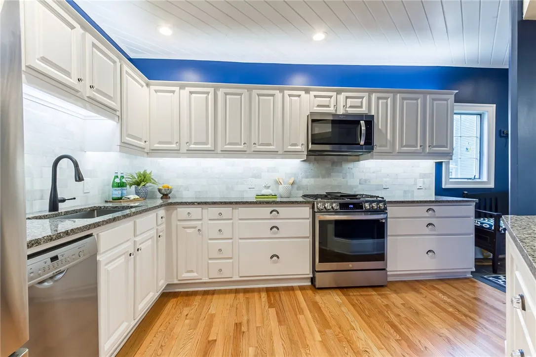 76 West Main Street, Mendon, New York 14472, Mendon, New York 14472, 4 Bedrooms Bedrooms, 8 Rooms Rooms,2 BathroomsBathrooms,Residential,Closed,76 West Main Street, Mendon, New York 14472,0,R1613045