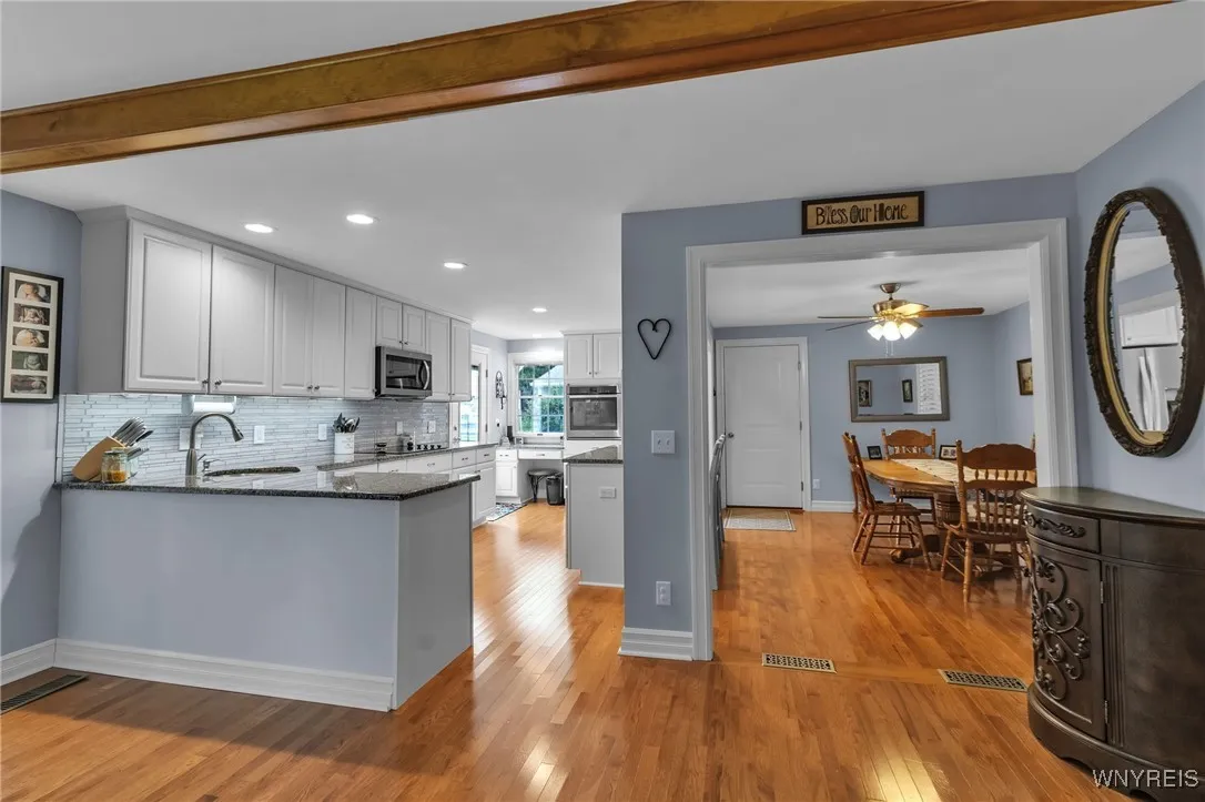 59 Exeter Road, Amherst, New York 14221, Amherst, New York 14221, 3 Bedrooms Bedrooms, 6 Rooms Rooms,2 BathroomsBathrooms,Residential,Closed,59 Exeter Road, Amherst, New York 14221,B1613474