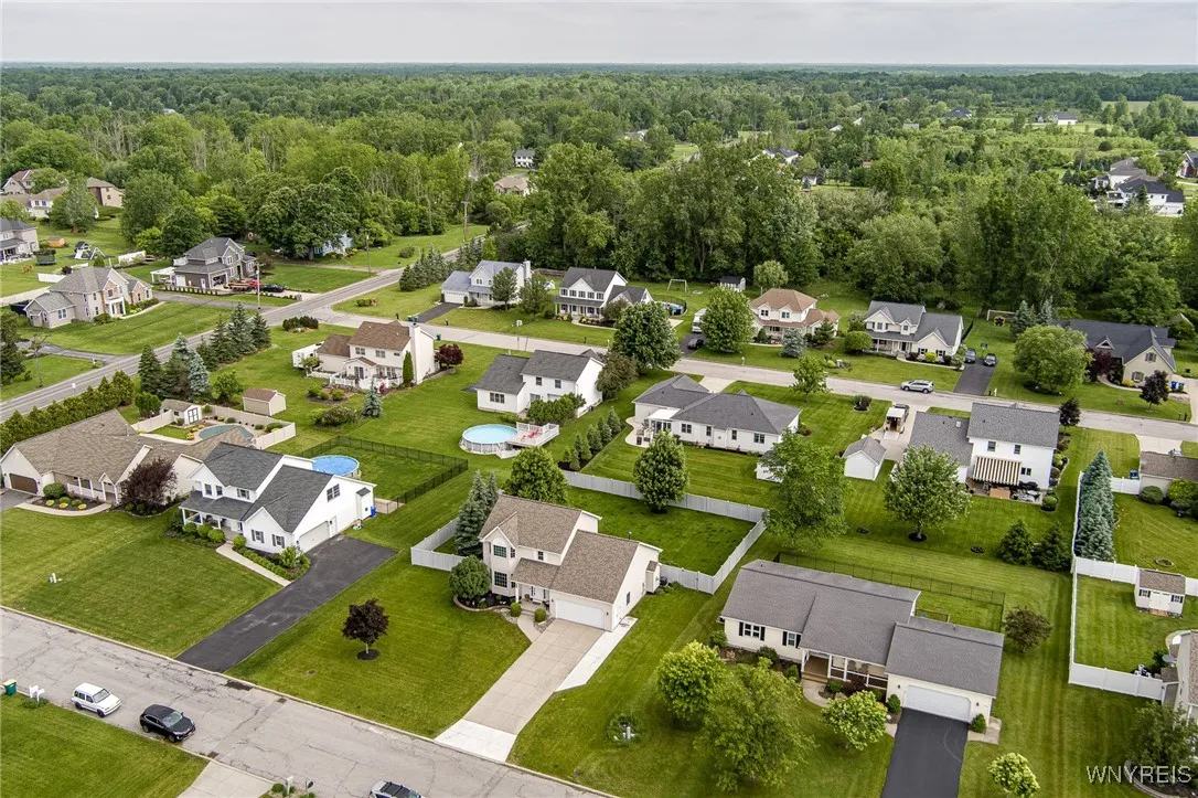 8902 Michael Douglas Drive, Clarence, New York 140, Clarence, New York 14032, 3 Bedrooms Bedrooms, 6 Rooms Rooms,2 BathroomsBathrooms,Residential,Closed,8902 Michael Douglas Drive, Clarence, New York 140,B1613758