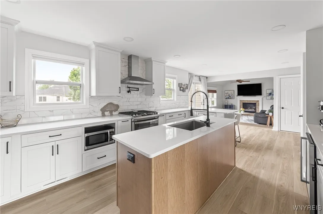 8902 Michael Douglas Drive, Clarence, New York 140, Clarence, New York 14032, 3 Bedrooms Bedrooms, 6 Rooms Rooms,2 BathroomsBathrooms,Residential,Closed,8902 Michael Douglas Drive, Clarence, New York 140,B1613758