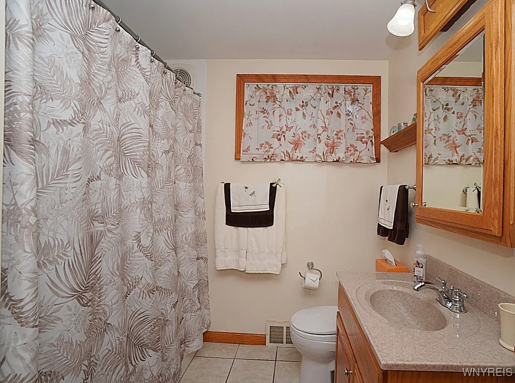 39 Sherwin Drive, Tonawanda-town, New York 14150, Tonawanda, New York 14150, 3 Bedrooms Bedrooms, 7 Rooms Rooms,1 BathroomBathrooms,Residential,Closed,39 Sherwin Drive, Tonawanda-town, New York 14150,0,B1613730