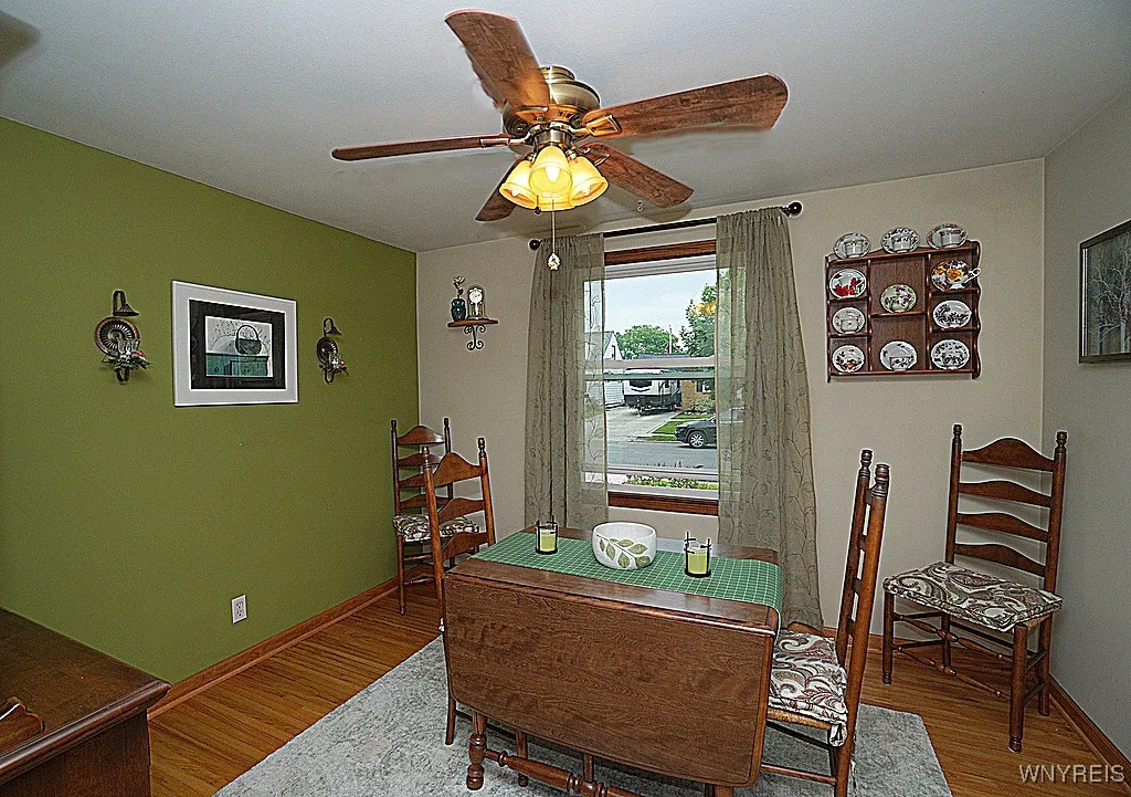 39 Sherwin Drive, Tonawanda-town, New York 14150, Tonawanda, New York 14150, 3 Bedrooms Bedrooms, 7 Rooms Rooms,1 BathroomBathrooms,Residential,Closed,39 Sherwin Drive, Tonawanda-town, New York 14150,0,B1613730