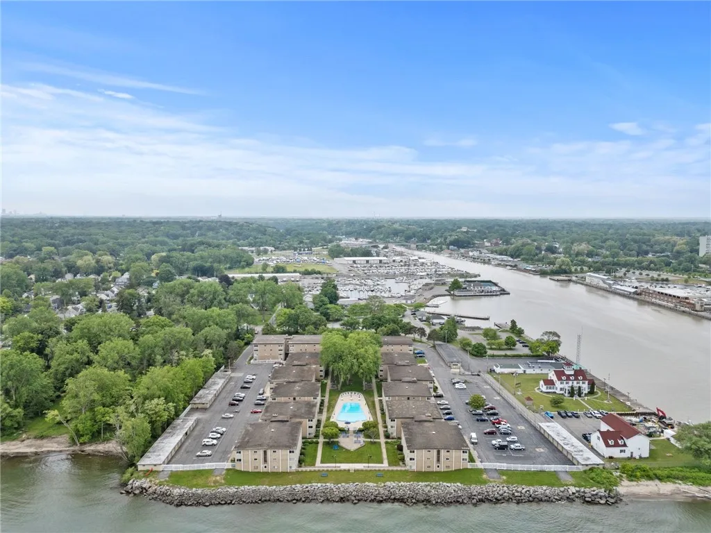 406 Westage At The Harbor, Irondequoit, New York 1, Irondequoit, New York 14617, 2 Bedrooms Bedrooms, 5 Rooms Rooms,1 BathroomBathrooms,Residential,Closed,406 Westage At The Harbor, Irondequoit, New York 1,R1611577