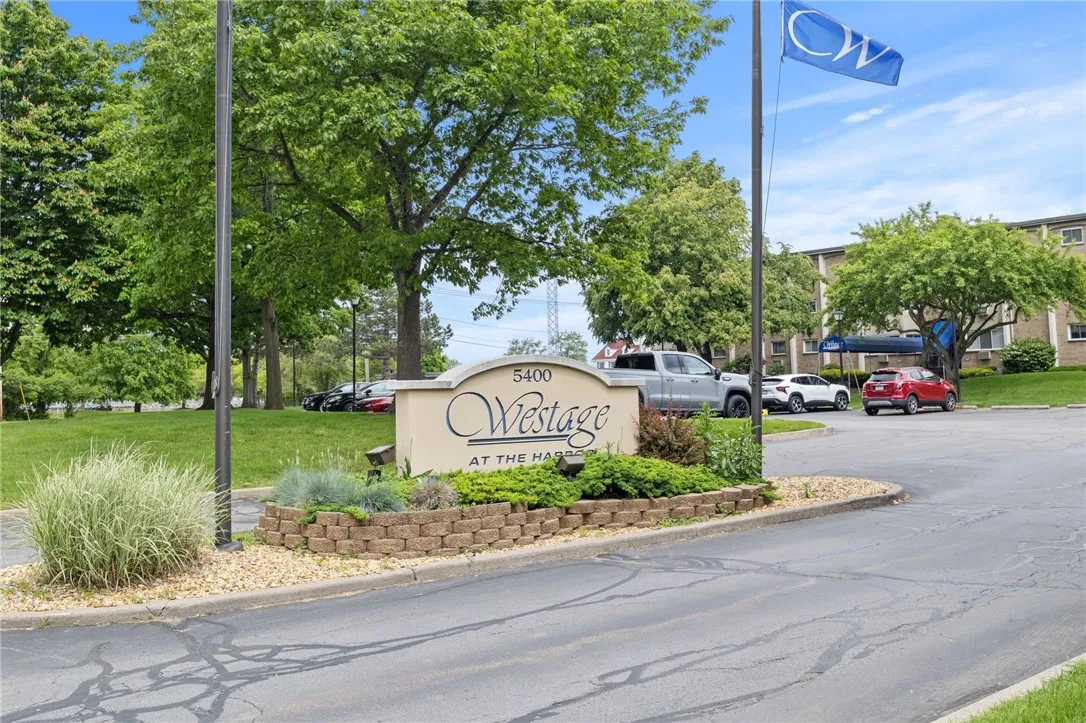 406 Westage At The Harbor, Irondequoit, New York 1, Irondequoit, New York 14617, 2 Bedrooms Bedrooms, 5 Rooms Rooms,1 BathroomBathrooms,Residential,Closed,406 Westage At The Harbor, Irondequoit, New York 1,R1611577