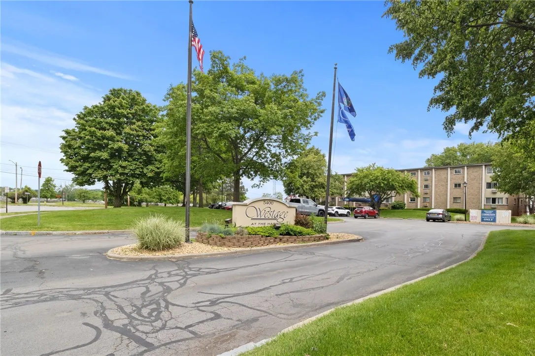 406 Westage At The Harbor, Irondequoit, New York 1, Irondequoit, New York 14617, 2 Bedrooms Bedrooms, 5 Rooms Rooms,1 BathroomBathrooms,Residential,Closed,406 Westage At The Harbor, Irondequoit, New York 1,R1611577