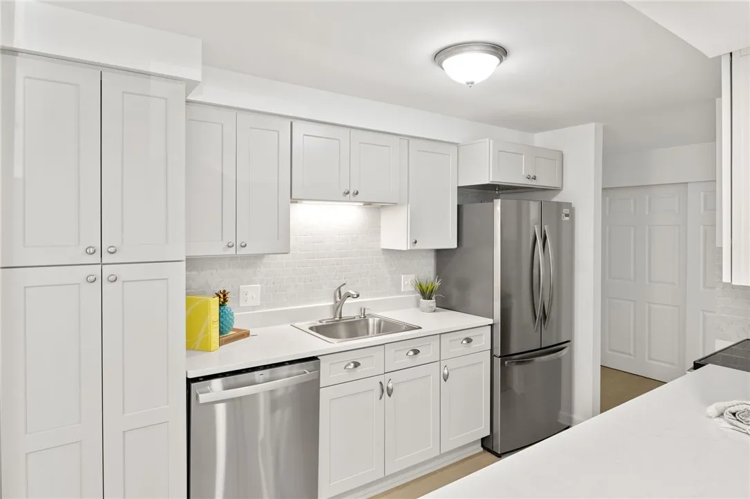 406 Westage At The Harbor, Irondequoit, New York 1, Irondequoit, New York 14617, 2 Bedrooms Bedrooms, 5 Rooms Rooms,1 BathroomBathrooms,Residential,Closed,406 Westage At The Harbor, Irondequoit, New York 1,R1611577
