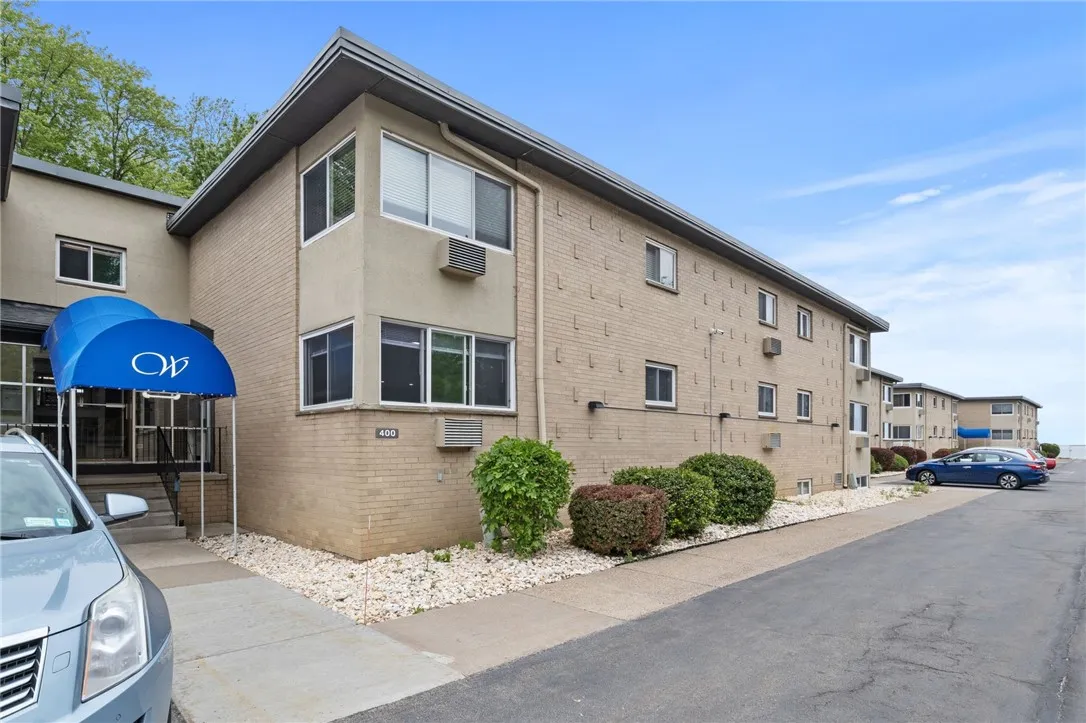 406 Westage At The Harbor, Irondequoit, New York 1, Irondequoit, New York 14617, 2 Bedrooms Bedrooms, 5 Rooms Rooms,1 BathroomBathrooms,Residential,Closed,406 Westage At The Harbor, Irondequoit, New York 1,R1611577