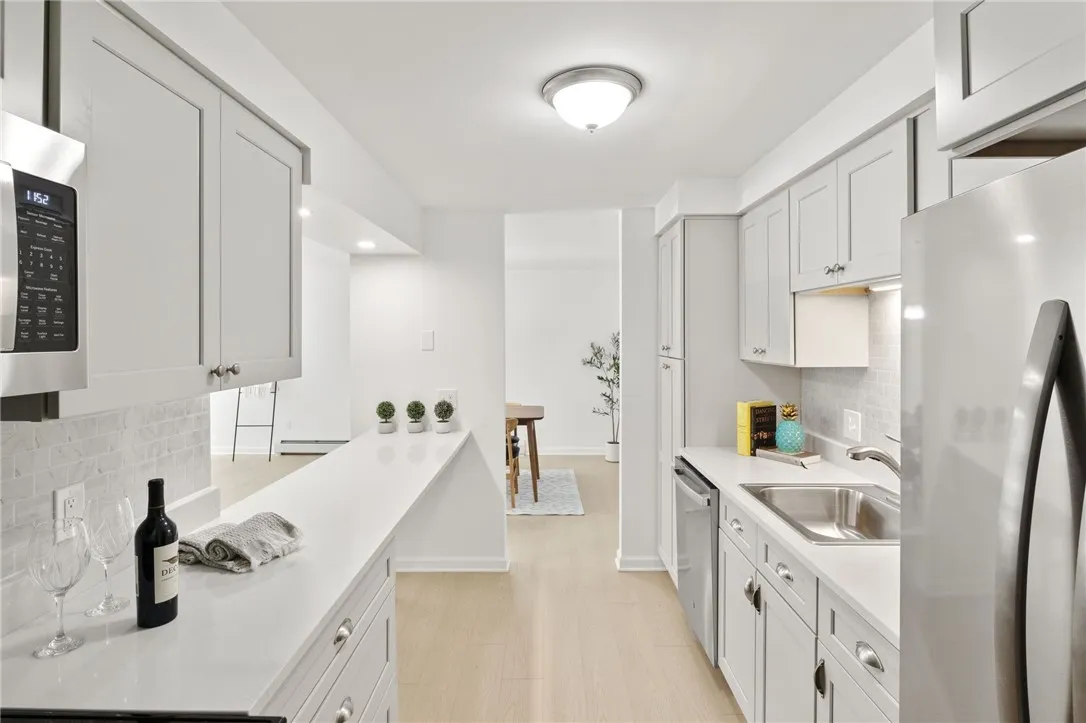 406 Westage At The Harbor, Irondequoit, New York 1, Irondequoit, New York 14617, 2 Bedrooms Bedrooms, 5 Rooms Rooms,1 BathroomBathrooms,Residential,Closed,406 Westage At The Harbor, Irondequoit, New York 1,R1611577