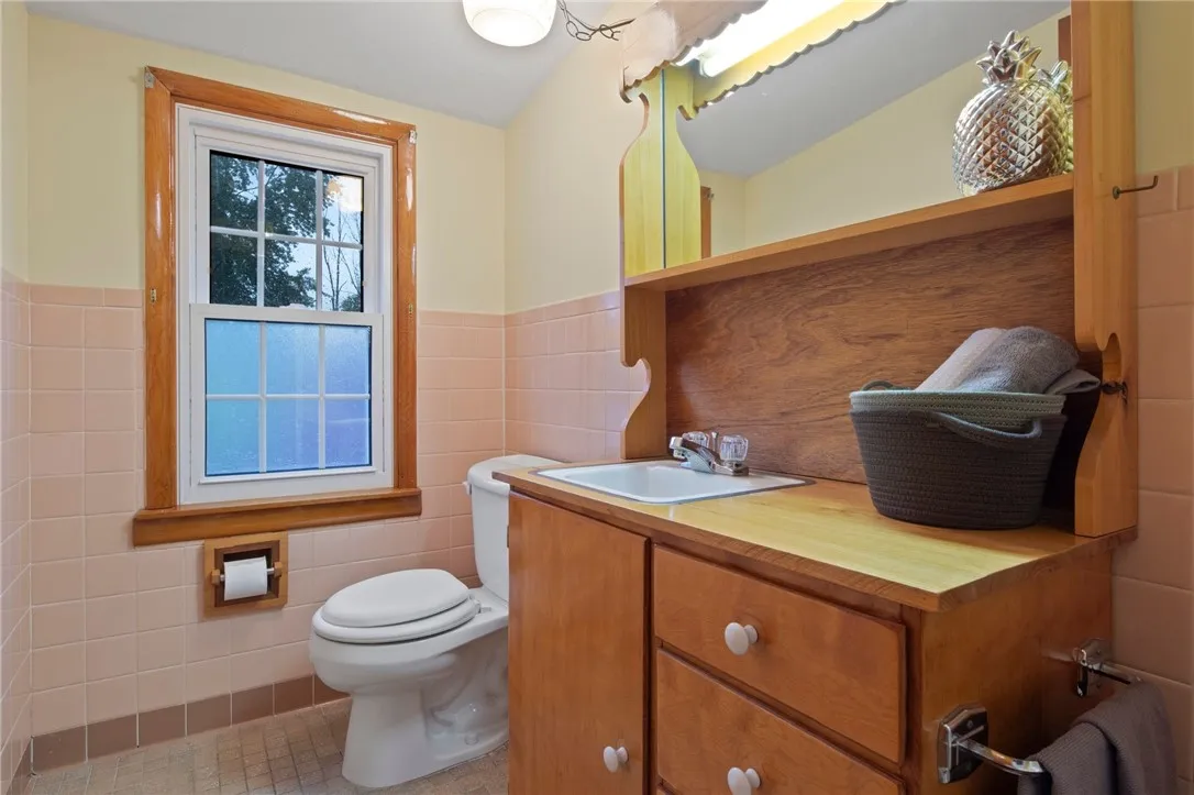 28 Angean Drive, Penfield, New York 14580, Penfield, New York 14580, 4 Bedrooms Bedrooms, 8 Rooms Rooms,1 BathroomBathrooms,Residential,Closed,28 Angean Drive, Penfield, New York 14580,R1606338
