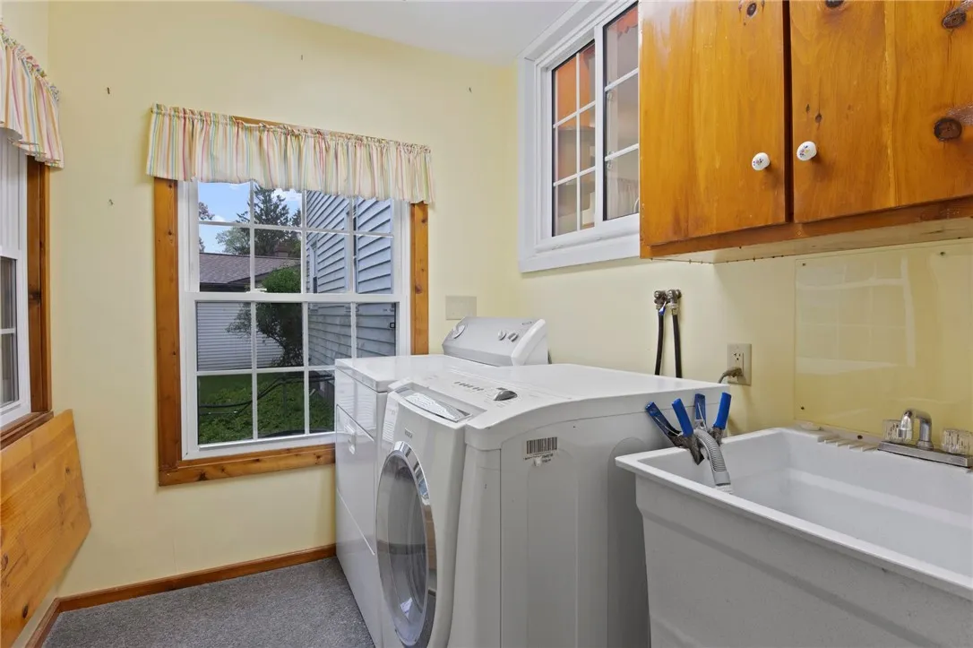 28 Angean Drive, Penfield, New York 14580, Penfield, New York 14580, 4 Bedrooms Bedrooms, 8 Rooms Rooms,1 BathroomBathrooms,Residential,Closed,28 Angean Drive, Penfield, New York 14580,R1606338