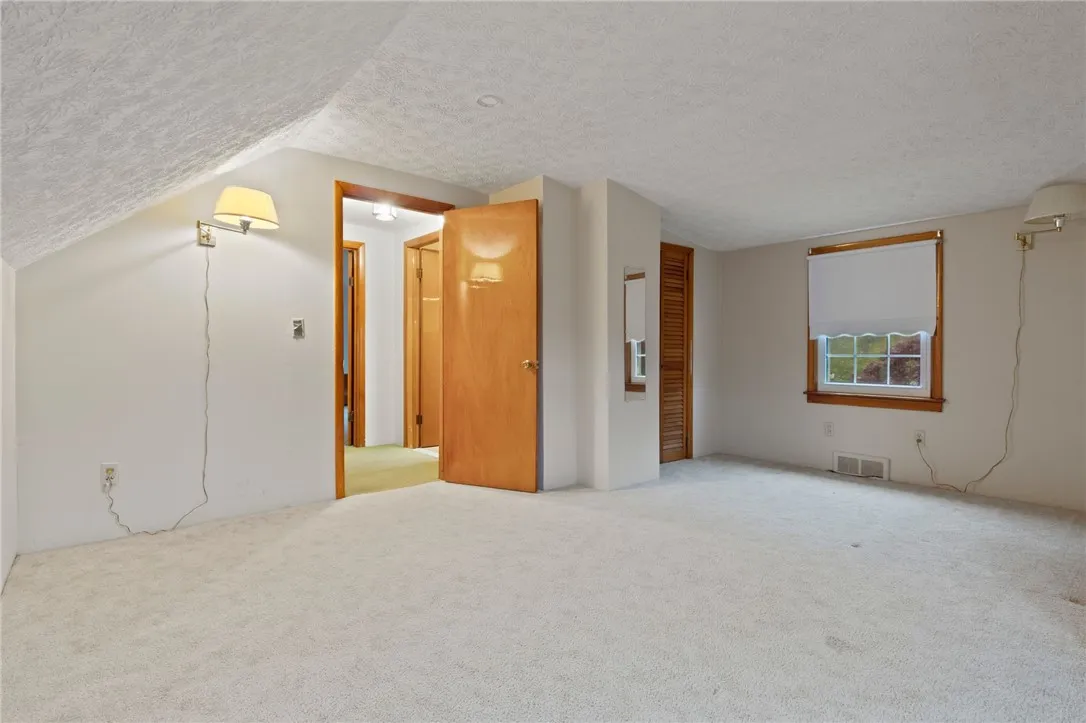 28 Angean Drive, Penfield, New York 14580, Penfield, New York 14580, 4 Bedrooms Bedrooms, 8 Rooms Rooms,1 BathroomBathrooms,Residential,Closed,28 Angean Drive, Penfield, New York 14580,R1606338