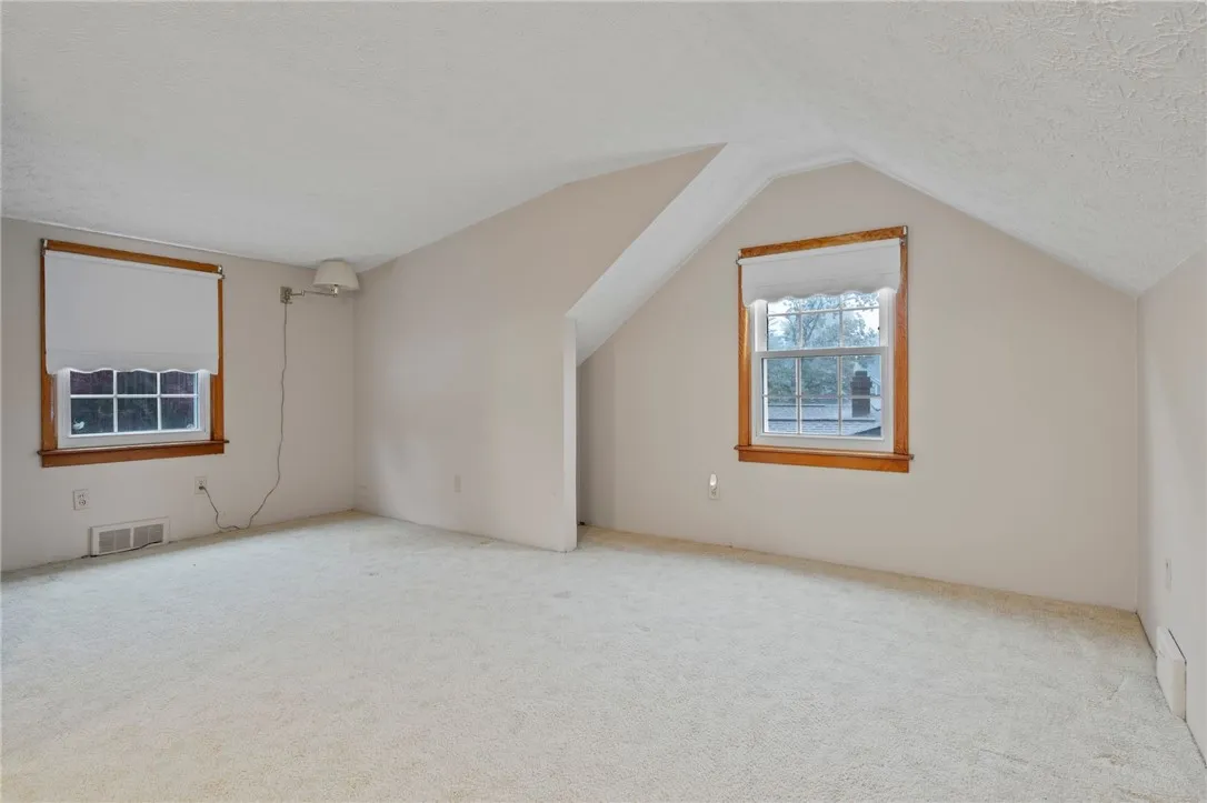 28 Angean Drive, Penfield, New York 14580, Penfield, New York 14580, 4 Bedrooms Bedrooms, 8 Rooms Rooms,1 BathroomBathrooms,Residential,Closed,28 Angean Drive, Penfield, New York 14580,R1606338