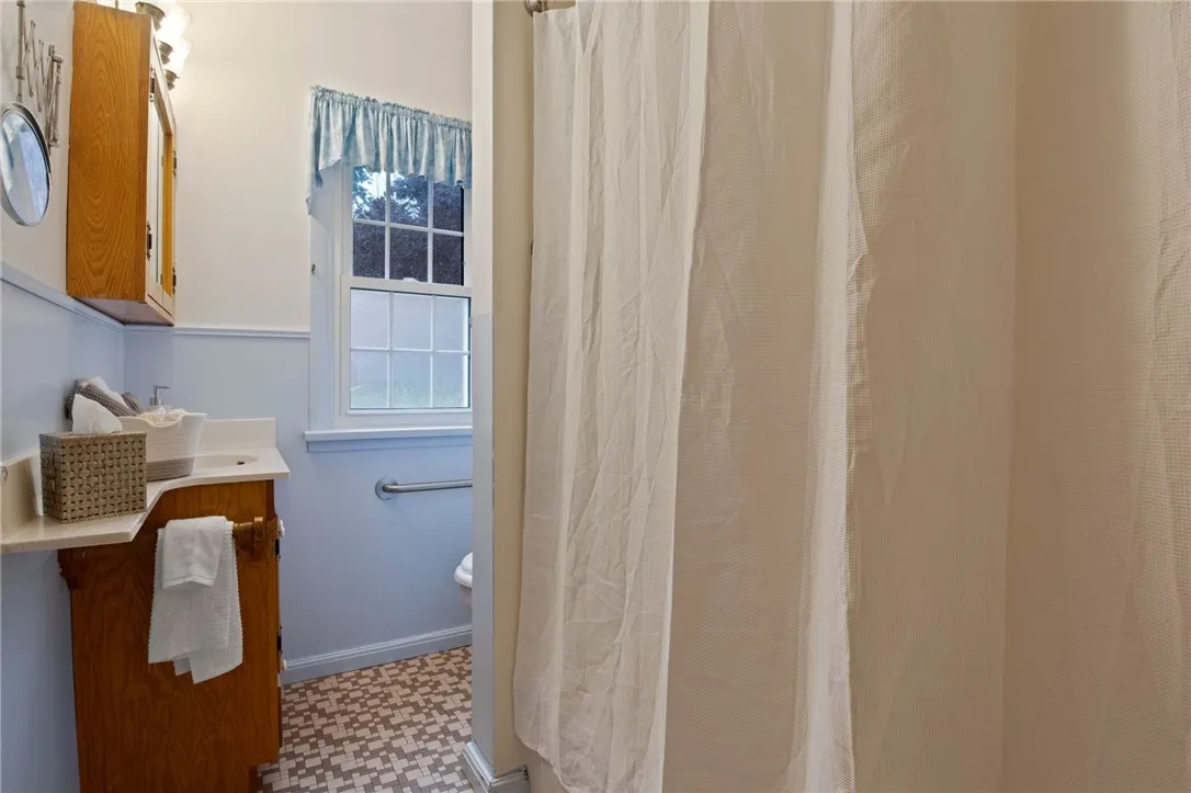 28 Angean Drive, Penfield, New York 14580, Penfield, New York 14580, 4 Bedrooms Bedrooms, 8 Rooms Rooms,1 BathroomBathrooms,Residential,Closed,28 Angean Drive, Penfield, New York 14580,R1606338