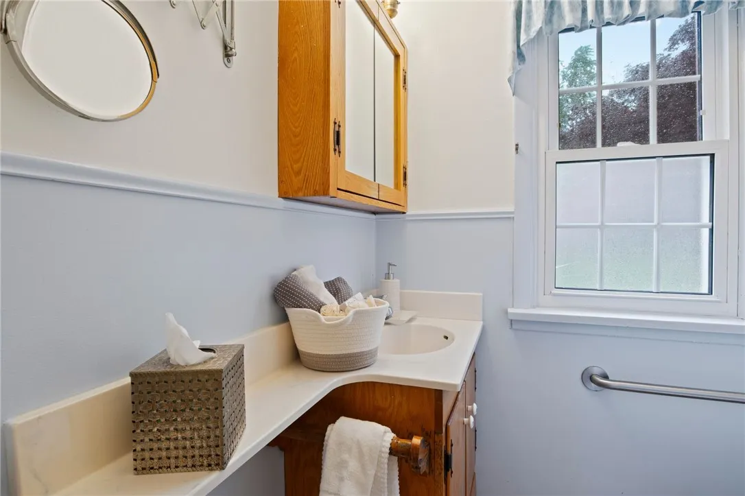 28 Angean Drive, Penfield, New York 14580, Penfield, New York 14580, 4 Bedrooms Bedrooms, 8 Rooms Rooms,1 BathroomBathrooms,Residential,Closed,28 Angean Drive, Penfield, New York 14580,R1606338