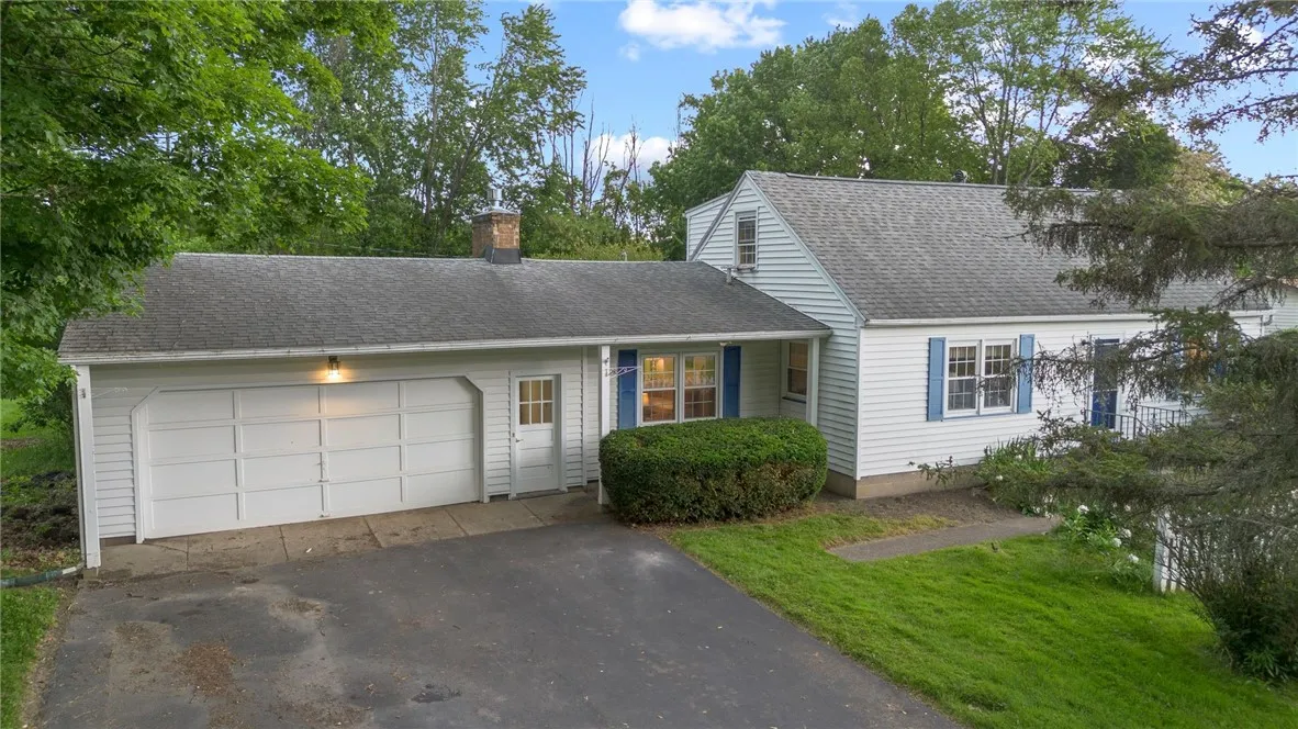 28 Angean Drive, Penfield, New York 14580, Penfield, New York 14580, 4 Bedrooms Bedrooms, 8 Rooms Rooms,1 BathroomBathrooms,Residential,Closed,28 Angean Drive, Penfield, New York 14580,R1606338