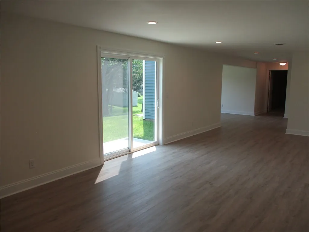 6 Royal Court, Horseheads, New York 14845, Horseheads, New York 14845, 3 Bedrooms Bedrooms, 8 Rooms Rooms,2 BathroomsBathrooms,Residential,Closed,6 Royal Court, Horseheads, New York 14845,R1613932