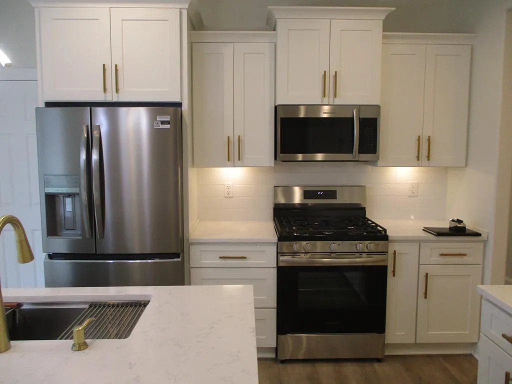 6 Royal Court, Horseheads, New York 14845, Horseheads, New York 14845, 3 Bedrooms Bedrooms, 8 Rooms Rooms,2 BathroomsBathrooms,Residential,Closed,6 Royal Court, Horseheads, New York 14845,R1613932