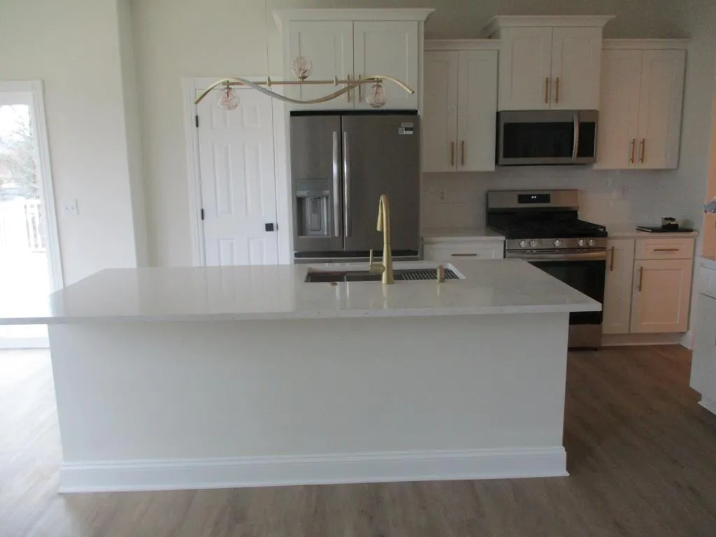 6 Royal Court, Horseheads, New York 14845, Horseheads, New York 14845, 3 Bedrooms Bedrooms, 8 Rooms Rooms,2 BathroomsBathrooms,Residential,Closed,6 Royal Court, Horseheads, New York 14845,R1613932