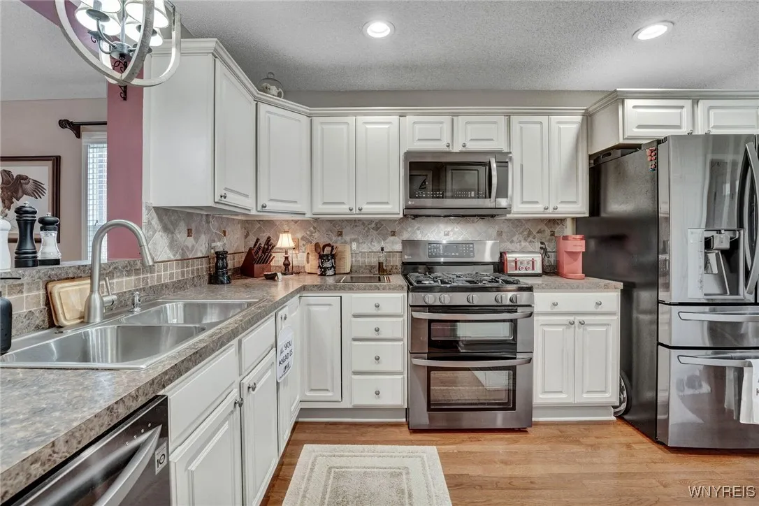 35 Glenfield Drive, West Seneca, New York 14224, West Seneca, New York 14224, 3 Bedrooms Bedrooms, 6 Rooms Rooms,2 BathroomsBathrooms,Residential,Closed,35 Glenfield Drive, West Seneca, New York 14224,0,B1613954