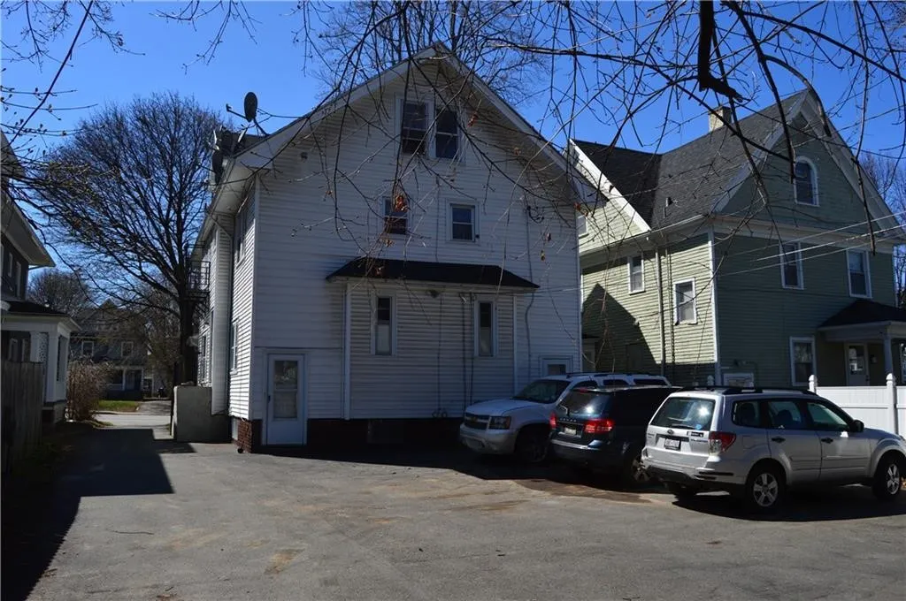 1420-1426 Lake Avenue, Rochester, New York 14615, Rochester, New York 14615, 6 Bedrooms Bedrooms, ,5 BathroomsBathrooms,Residential,Closed,1420-1426 Lake Avenue, Rochester, New York 14615,0,R1613935