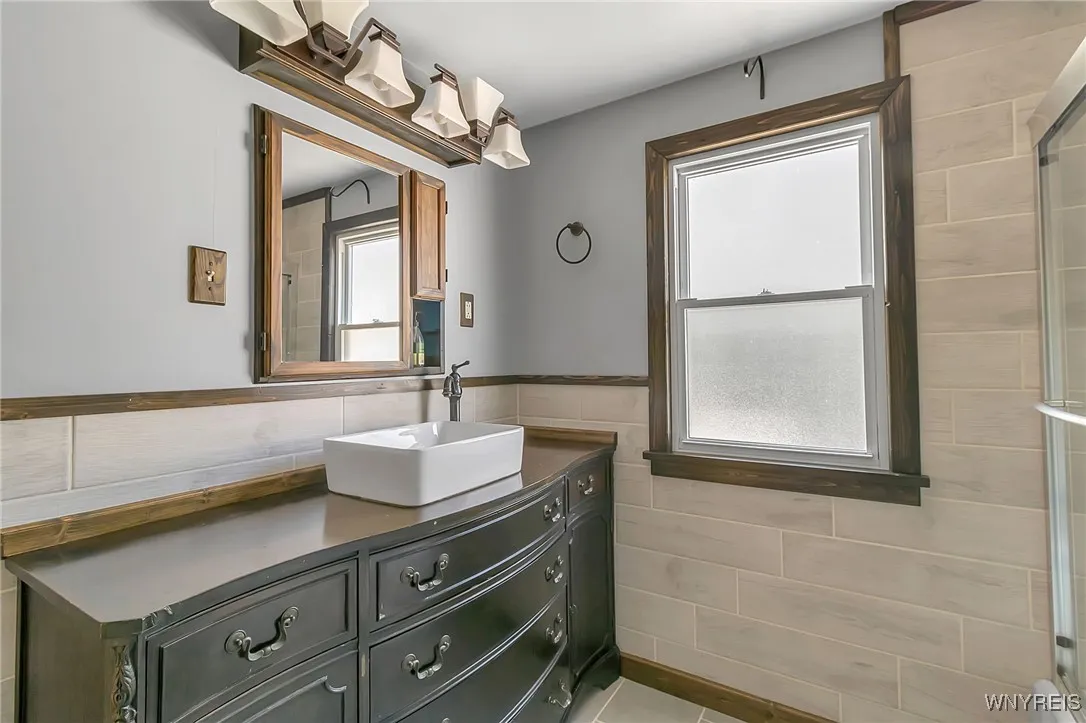 96 Knox Avenue, Buffalo, New York 14216, Buffalo, New York 14216, 3 Bedrooms Bedrooms, 8 Rooms Rooms,1 BathroomBathrooms,Residential,Closed,96 Knox Avenue, Buffalo, New York 14216,B1613983