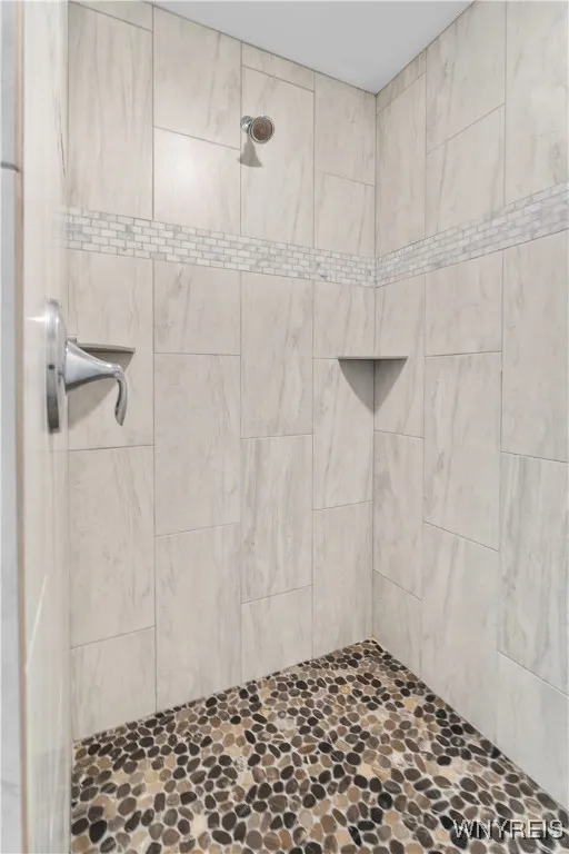 1st floor primary bath