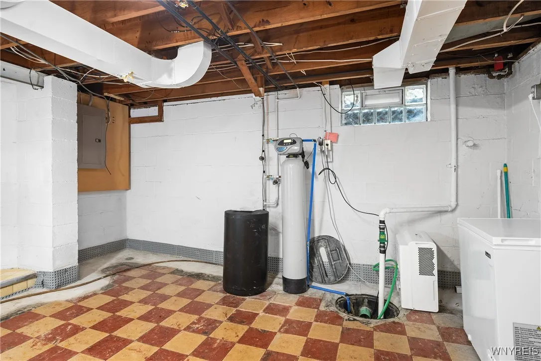 141 Woodcrest Boulevard, Tonawanda-town, New York, Tonawanda, New York 14223, 3 Bedrooms Bedrooms, 6 Rooms Rooms,2 BathroomsBathrooms,Residential,Closed,141 Woodcrest Boulevard, Tonawanda-town, New York ,0,B1613725