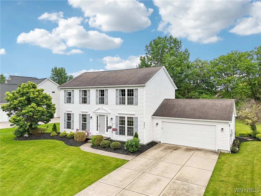 9377 Juniper Place, Clarence, New York 14032, Clarence, New York 14032, 4 Bedrooms Bedrooms, 8 Rooms Rooms,2 BathroomsBathrooms,Residential,Closed,9377 Juniper Place, Clarence, New York 14032,B1610766