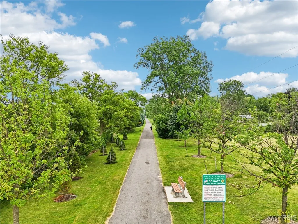 Clarence bike path