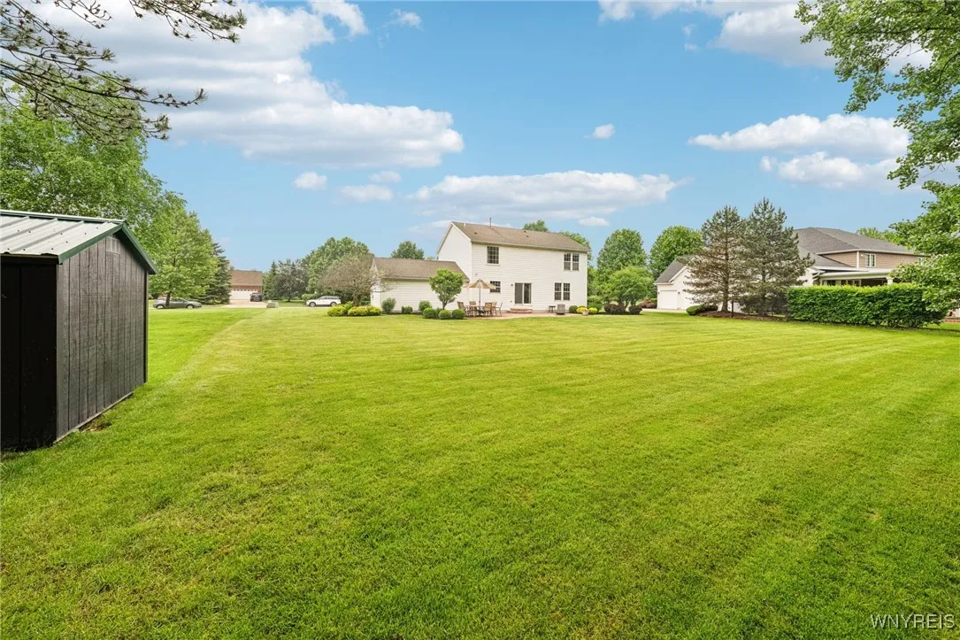 9377 Juniper Place, Clarence, New York 14032, Clarence, New York 14032, 4 Bedrooms Bedrooms, 8 Rooms Rooms,2 BathroomsBathrooms,Residential,Closed,9377 Juniper Place, Clarence, New York 14032,B1610766