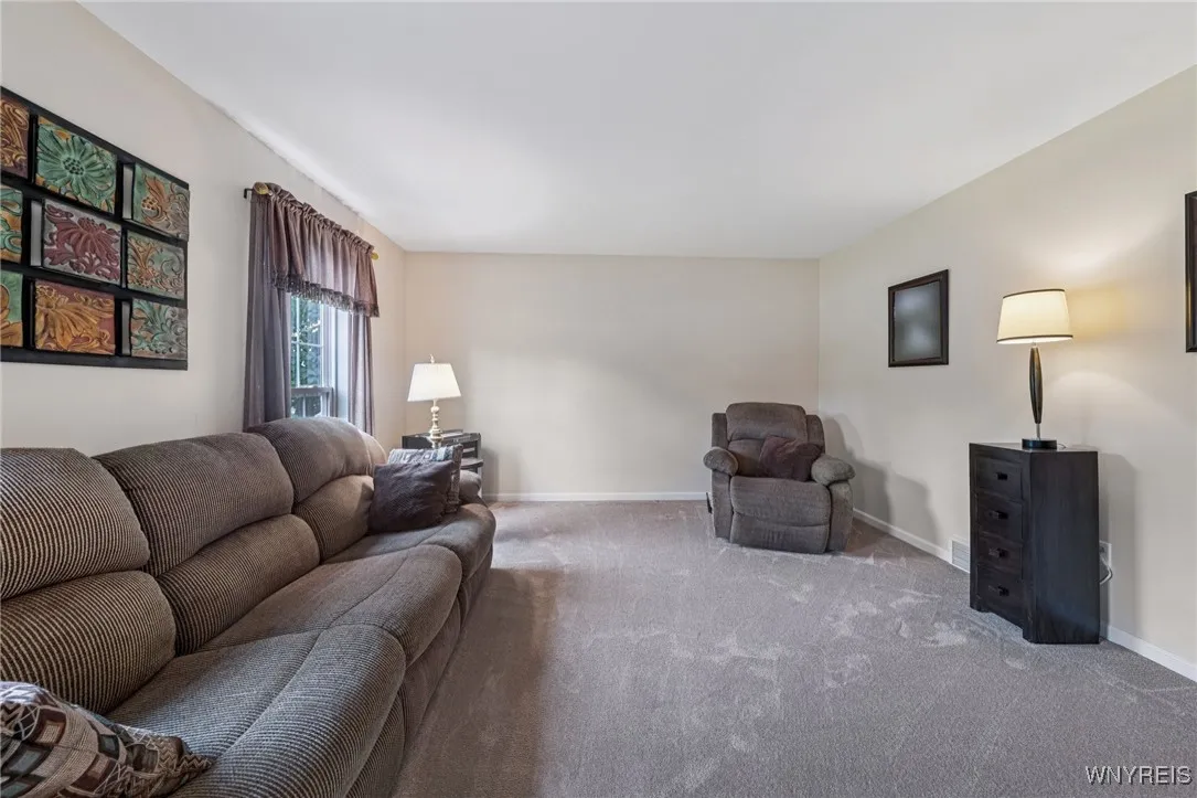 9377 Juniper Place, Clarence, New York 14032, Clarence, New York 14032, 4 Bedrooms Bedrooms, 8 Rooms Rooms,2 BathroomsBathrooms,Residential,Closed,9377 Juniper Place, Clarence, New York 14032,B1610766