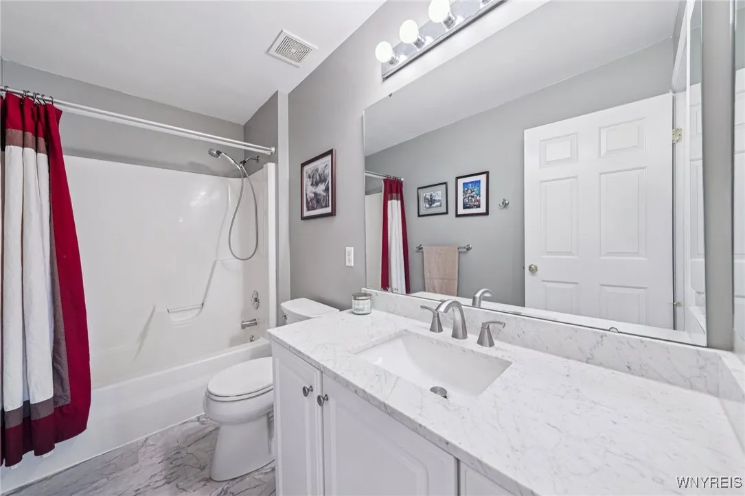 9377 Juniper Place, Clarence, New York 14032, Clarence, New York 14032, 4 Bedrooms Bedrooms, 8 Rooms Rooms,2 BathroomsBathrooms,Residential,Closed,9377 Juniper Place, Clarence, New York 14032,B1610766