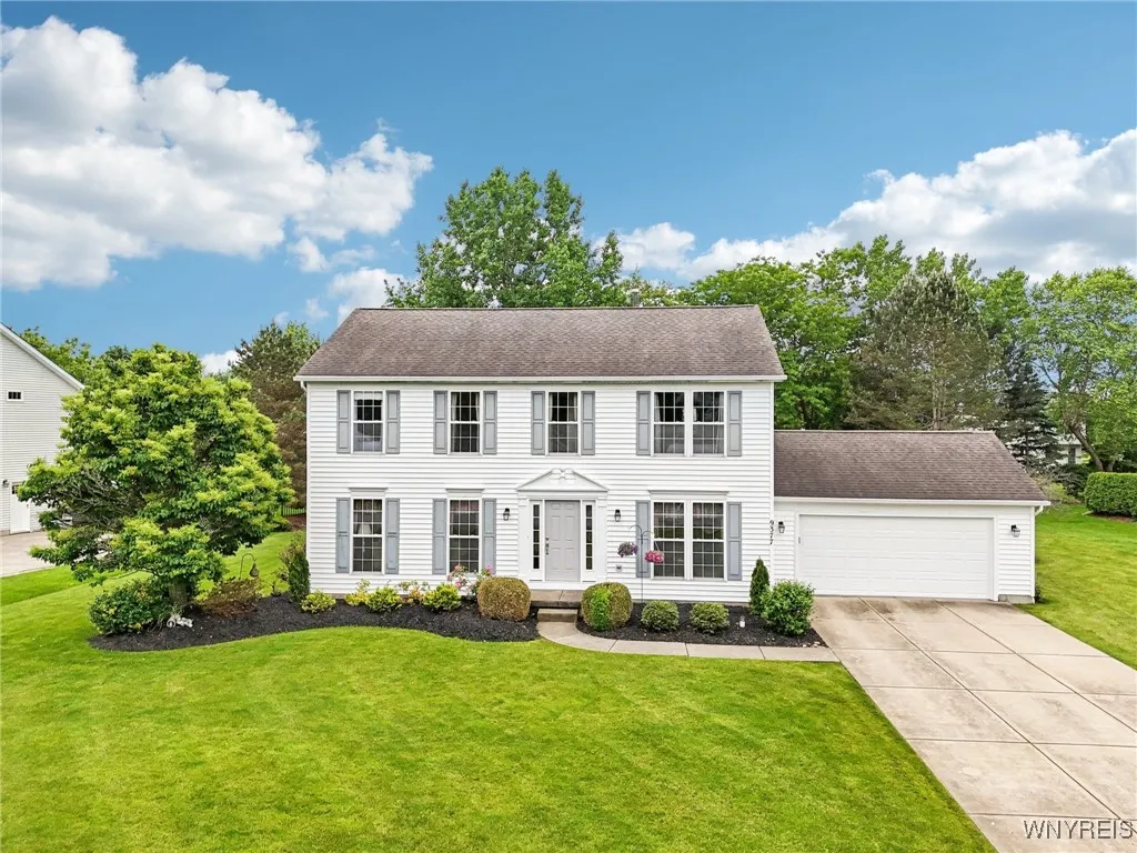 9377 Juniper Place, Clarence, New York 14032, Clarence, New York 14032, 4 Bedrooms Bedrooms, 8 Rooms Rooms,2 BathroomsBathrooms,Residential,Closed,9377 Juniper Place, Clarence, New York 14032,B1610766