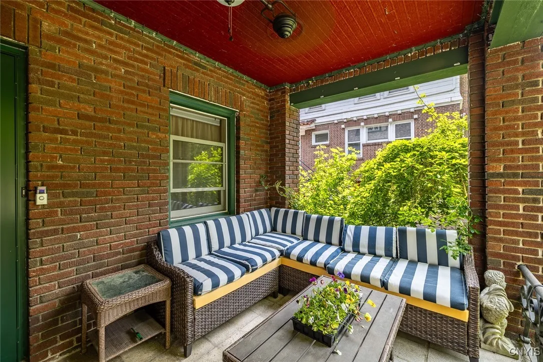 107 Summit Avenue, Syracuse, New York 13207, Syracuse, New York 13207, 6 Bedrooms Bedrooms, 12 Rooms Rooms,3 BathroomsBathrooms,Residential,Closed,107 Summit Avenue, Syracuse, New York 13207,0,S1613228