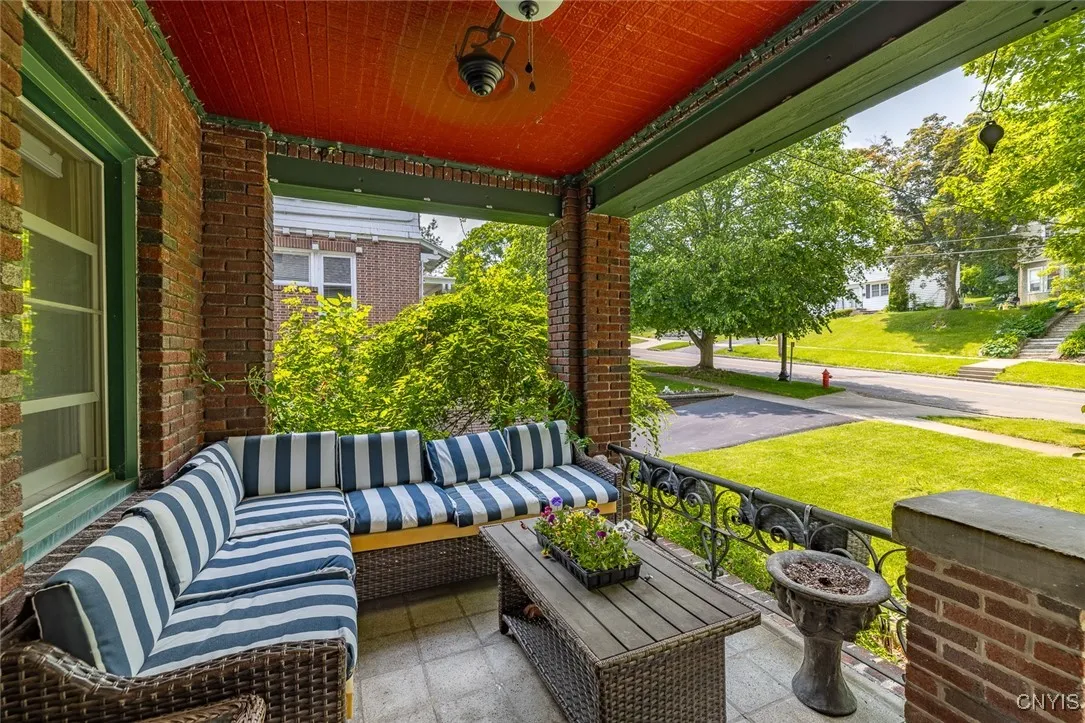 107 Summit Avenue, Syracuse, New York 13207, Syracuse, New York 13207, 6 Bedrooms Bedrooms, 12 Rooms Rooms,3 BathroomsBathrooms,Residential,Closed,107 Summit Avenue, Syracuse, New York 13207,0,S1613228