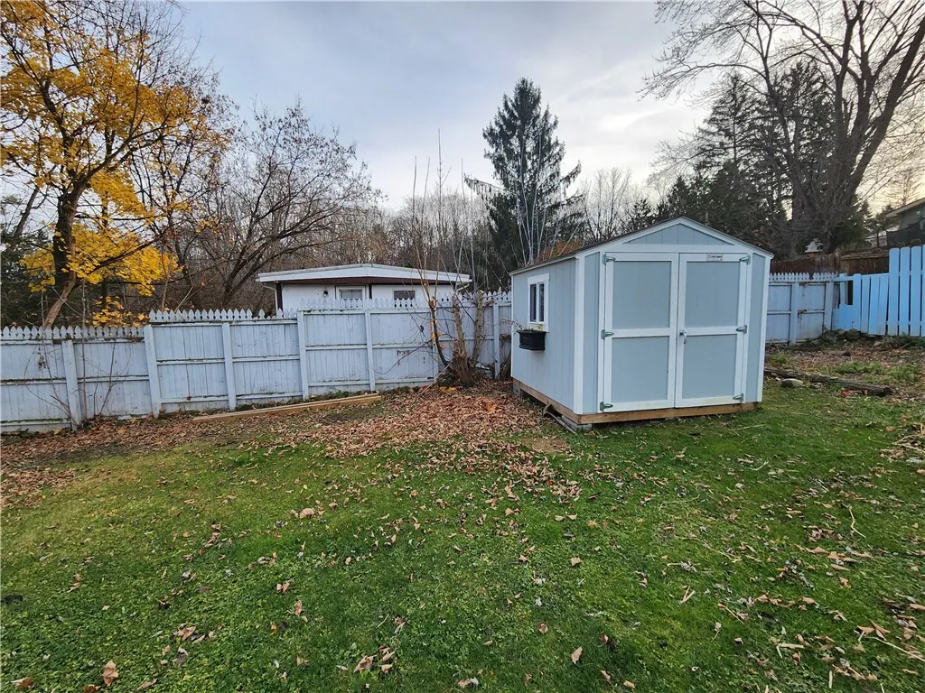 71 Hopkins Street, Mount Morris, New York 14510, Mt Morris, New York 14510, 2 Bedrooms Bedrooms, 5 Rooms Rooms,1 BathroomBathrooms,Residential,Closed,71 Hopkins Street, Mount Morris, New York 14510,0,R1612242