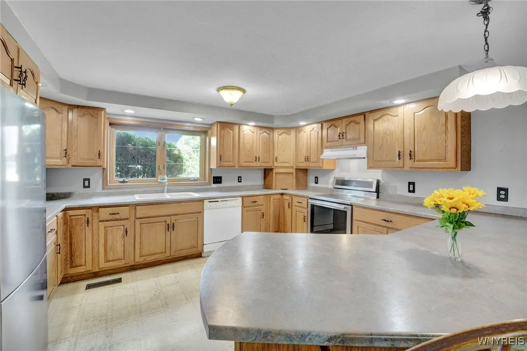 3271 Route 78, Wethersfield, New York 14024, Wethersfield, New York 14024, 4 Bedrooms Bedrooms, 7 Rooms Rooms,2 BathroomsBathrooms,Residential,Closed,3271 Route 78, Wethersfield, New York 14024,0,B1613664